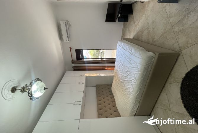 Shtepi me qera Garsoniere ne Tirane - 450 Euro