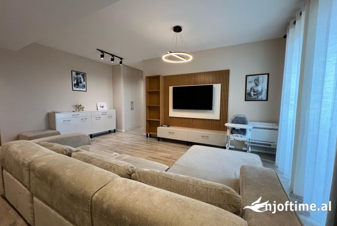 Shtepi me qera 2+1 ne Tirane - 900 Euro