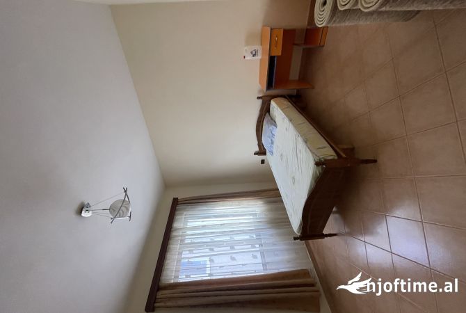 Shtepi me qera Apartament ne Tirane, 2+1, Mobilimi E mobiluar, Pagesa 350  Euro.