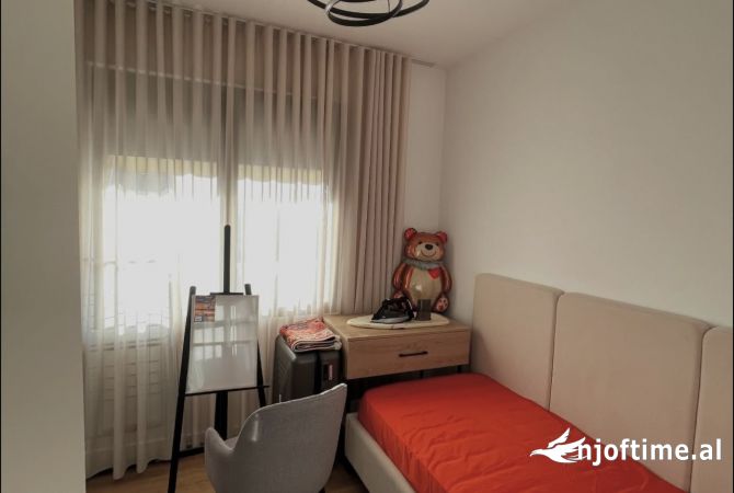Shtepi me qera Apartament ne Tirane, 2+1, Mobilimi E mobiluar, Pagesa 700  Euro.