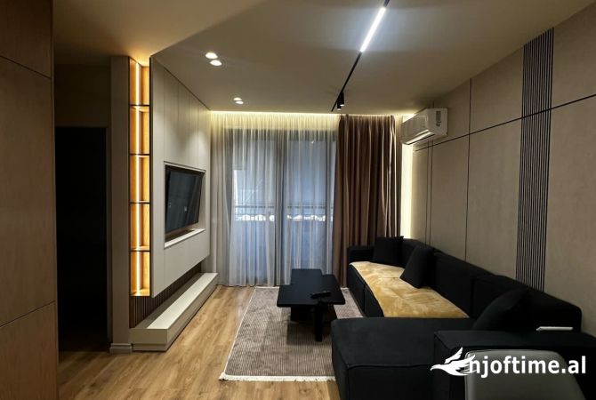 Shtepi me qera 2+1 ne Tirane - 750 Euro