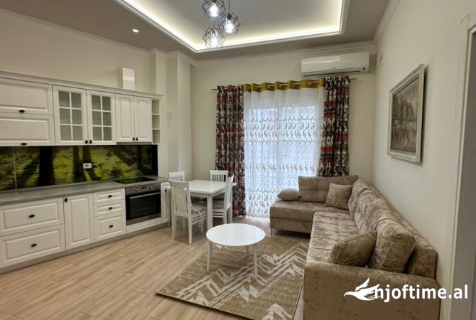 Apartament 2+1 per qira tek Liqeni Thate