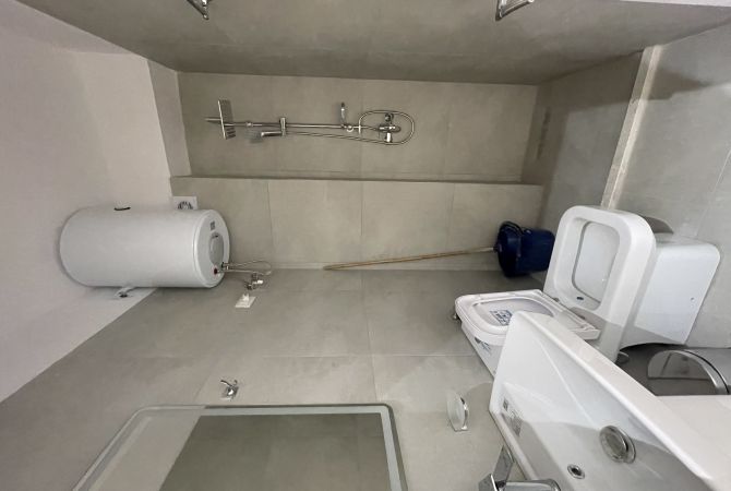 Shtepi ne shitje Apartament ne Tirane, 2+1, Mobilimi E mobiluar, Pagesa 143,000  Euro.