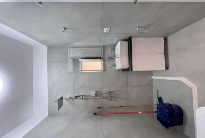 Shtepi ne shitje Apartament ne Tirane, 1+1, Mobilimi E mobiluar, Pagesa 93,000  Euro.