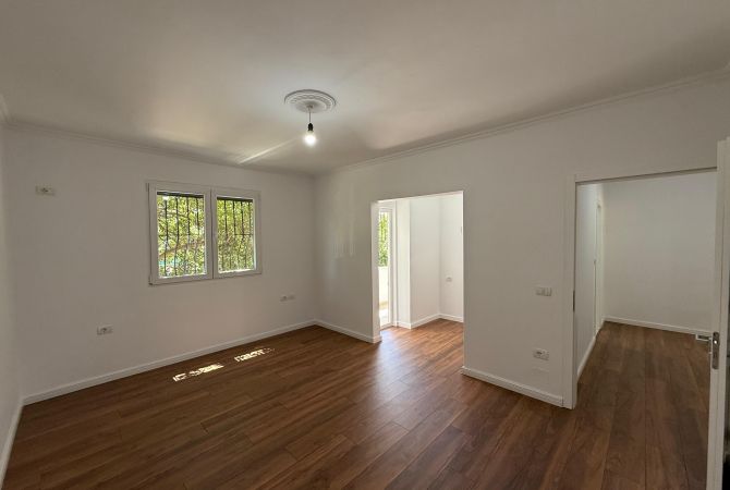 Shtepi ne shitje 1+1 ne Tirane - 122,000 Euro