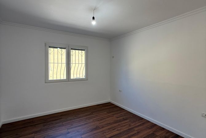 Shtepi ne shitje 1+1 ne Tirane - 122,000 Euro