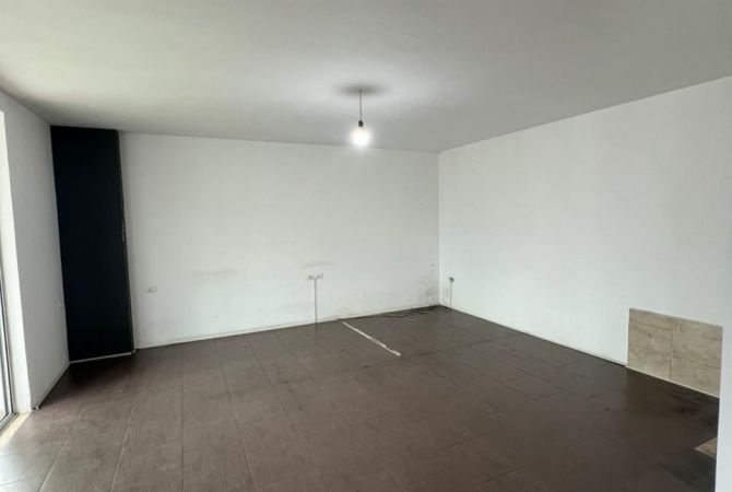 Shtepi me qera 2+1 ne Tirane - 700 Euro