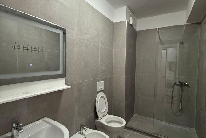 Shtepi me qera Apartament ne Tirane, 1+1, Mobilimi E mobiluar, Pagesa 600  Euro.