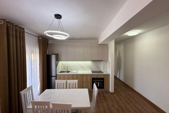 Shtepi me qera 2+1 ne Tirane - 750 Euro