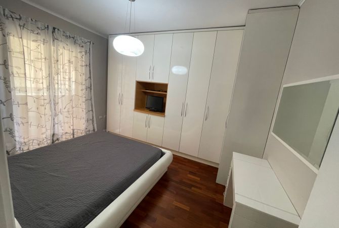 Shtepi me qera 1+1 ne Tirane - 700 Euro