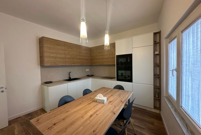 Shtepi me qera Apartament ne Tirane, 2+1, Mobilimi E mobiluar, Pagesa 800  Euro.