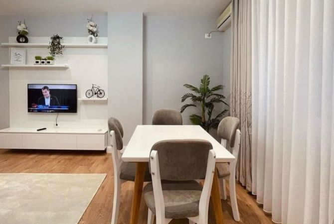 Shtepi me qera 2+1 ne Tirane - 690 Euro