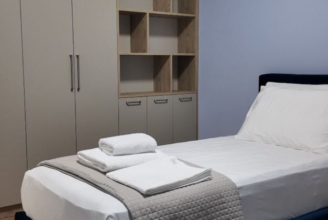 Shtepi me qera Apartament ne Tirane, 2+1, Mobilimi E mobiluar, Pagesa 1,100  Euro.