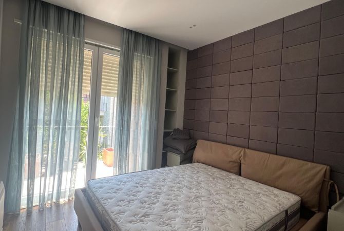 Shtepi me qera Apartament ne Tirane, 2+1, Mobilimi E mobiluar, Pagesa 1,200  Euro.