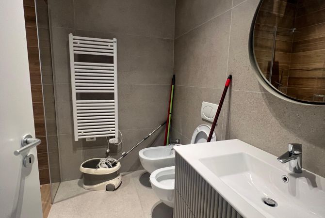 Shtepi me qera Apartament ne Tirane, 2+1, Mobilimi E mobiluar, Pagesa 1,200  Euro.