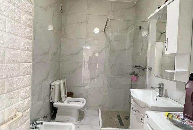 Shtepi me qera Apartament ne Tirane, 1+1, Mobilimi E mobiluar, Pagesa 600  Euro.