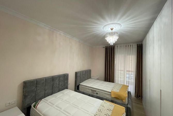 Shtepi me qera Apartament ne Tirane, 2+1, Mobilimi E mobiluar, Pagesa 1,200  Euro.