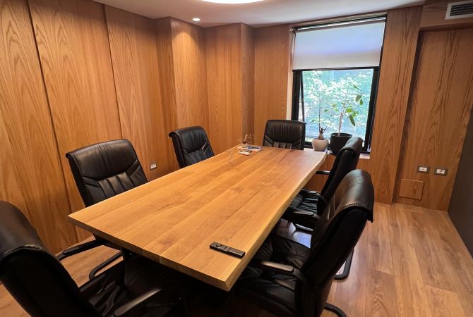 Ambient biznesi me qera 3+1 ne Tirane - 1,200 Euro