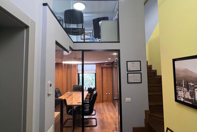 Ambient biznesi me qera 3+1 ne Tirane - 1,200 Euro