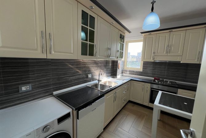Shtepi me qera 2+1 ne Tirane - 900 Euro