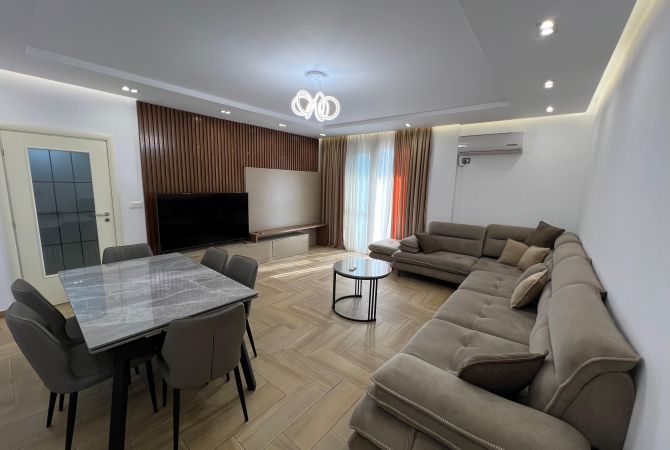 Shtepi me qera 2+1 ne Tirane - 900 Euro