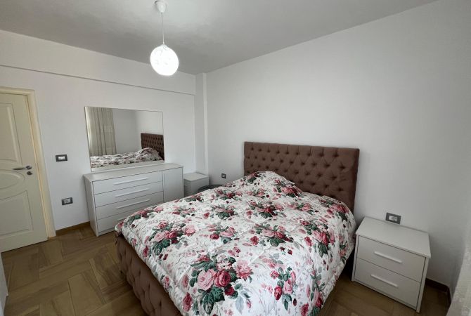 Shtepi me qera Apartament ne Tirane, 2+1, Mobilimi E mobiluar, Pagesa 900  Euro.