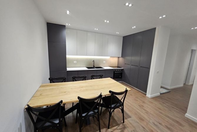 Casa in affitto 2+1 a Tirana - 1,000 Euro