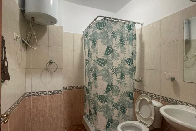 Shtepi me qera Apartament ne Tirane, 1+1, Mobilimi E mobiluar, Pagesa 500  Euro.