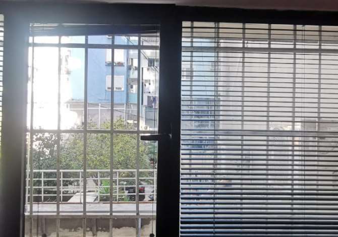 Ambient biznesi me qera 3+1 ne Tirane - 20,000 Leke