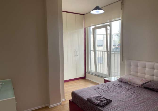 Shtepi me qera Apartament ne Tirane, 1+1, Mobilimi E mobiluar, Pagesa 400  Euro.
