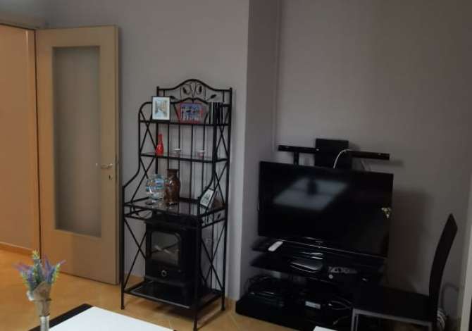 Shtepi me qera 2+1 ne Tirane - 600 Euro