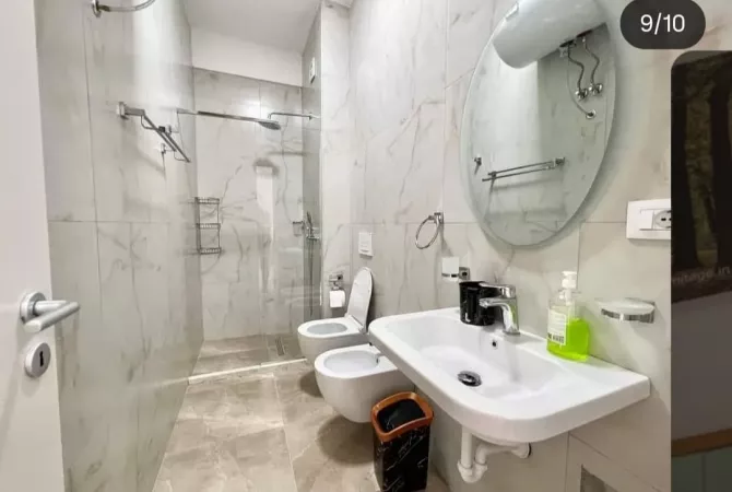 Shtepi me qera Apartament ne Tirane, 2+1, Mobilimi E mobiluar, Pagesa 450  Euro.