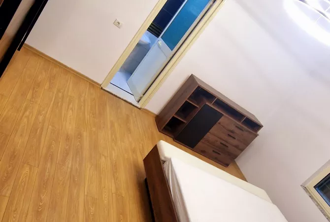 Shtepi me qera Shtepi Private ne Tirane, 3+1, Mobilimi E mobiluar, Pagesa 500  Euro.