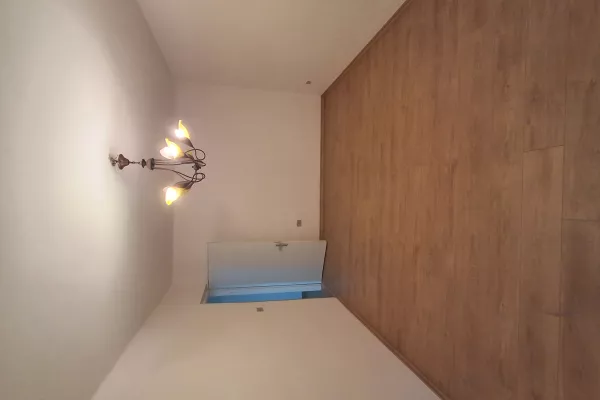 Ambient biznesi me qera 3+1 ne Tirane - 70,000 Leke