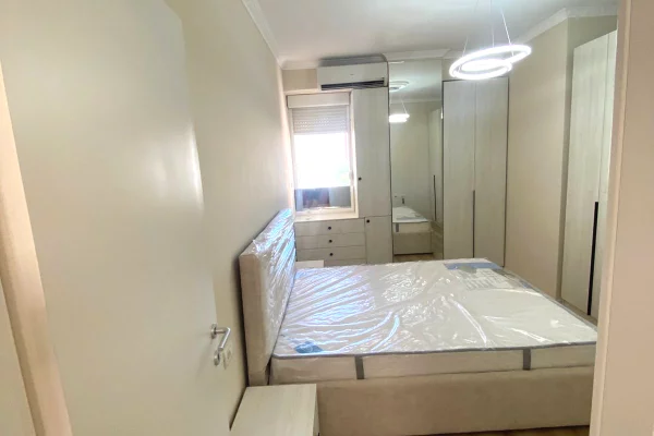 Shtepi me qera Apartament ne Tirane, 1+1, Mobilimi E mobiluar, Pagesa 600  Euro.