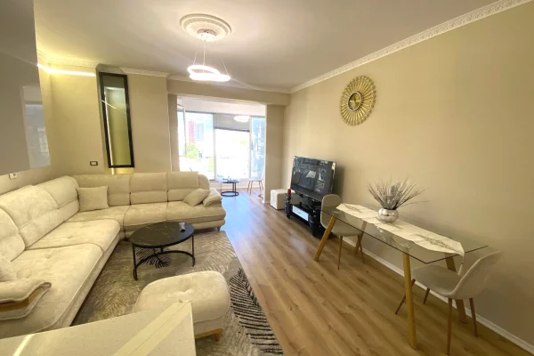 Shtepi me qera Apartament ne Tirane, 1+1, Mobilimi E mobiluar, Pagesa 600  Euro.