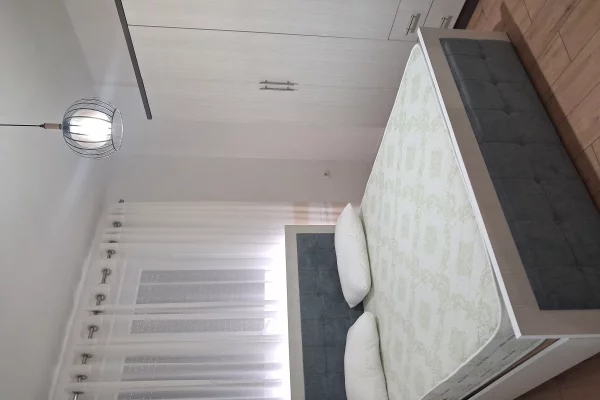 Shtepi me qera 2+1 ne Tirane - 700 Euro