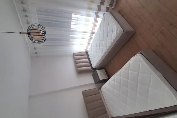 Shtepi me qera Apartament ne Tirane, 2+1, Mobilimi E mobiluar, Pagesa 700  Euro.