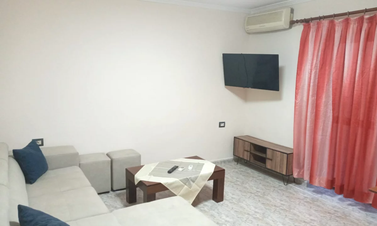 Shtepi me qera Apartament ne Tirane, 1+1, Mobilimi E mobiluar, Pagesa 50,000  Leke.