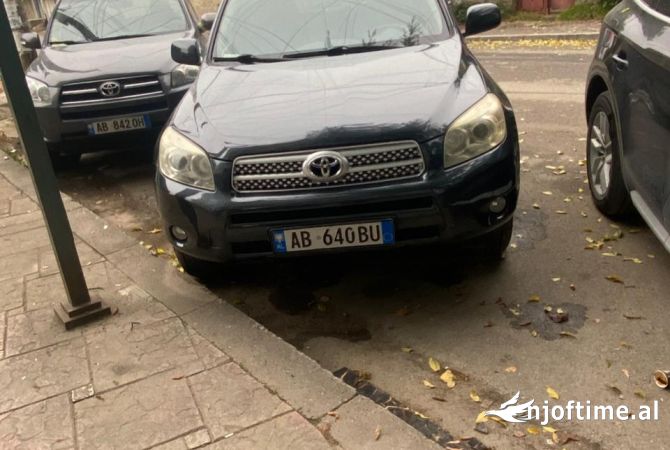 Makina ne shitje ne Tirane - 5,700 Euro