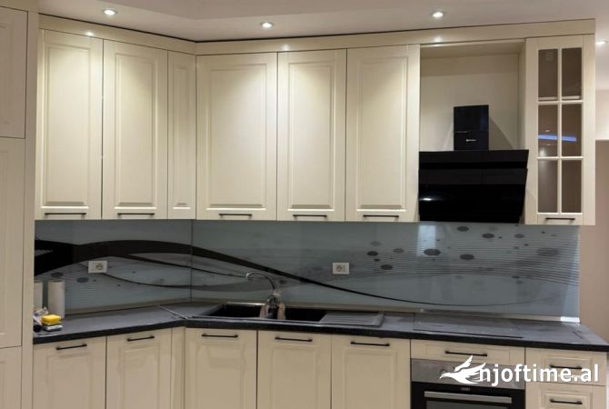 Shtepi me qera 2+1 ne Tirane - 450 Euro