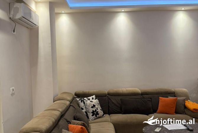 Shtepi me qera 2+1 ne Tirane - 450 Euro