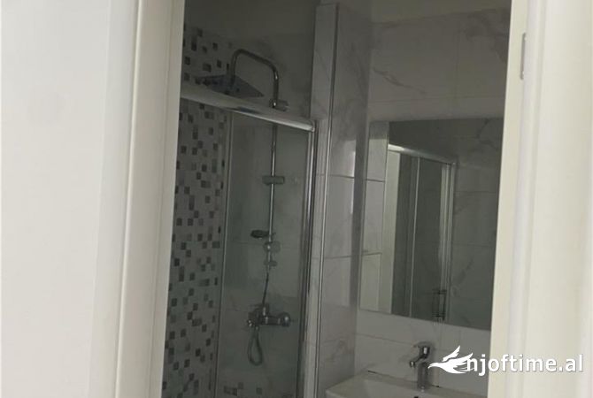 Shtepi me qera Apartament ne Tirane, 2+1, Mobilimi E mobiluar, Pagesa 600  Euro.