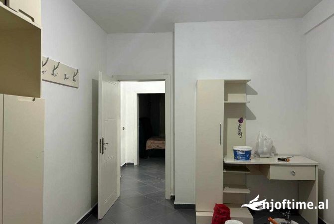 Shtepi me qera 2+1 ne Tirane - 38,000 Leke