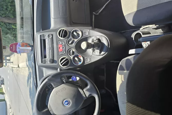 Makina ne shitje ne Tirane - 399,900 Leke