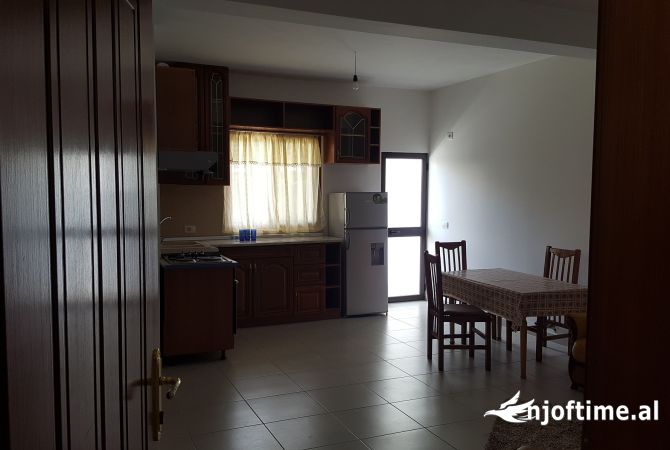 Shtepi me qera 1+1 ne Tirane - 28,000 Leke