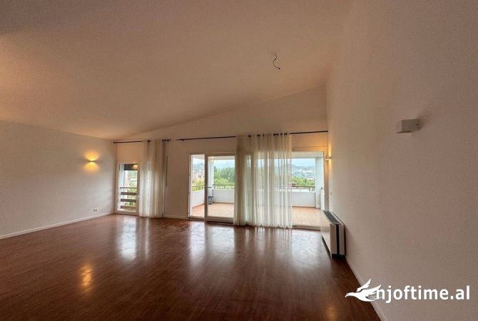 Shtepi ne shitje 3+1 ne Tirane - 640,000 Euro