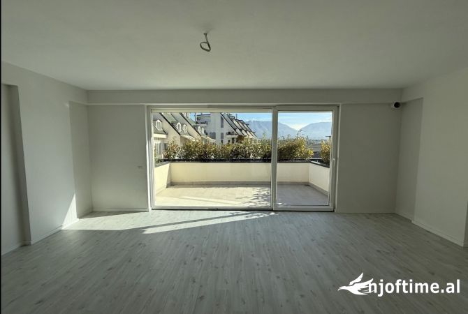 Shtepi ne shitje 3+1 ne Tirane - 360,000 Euro