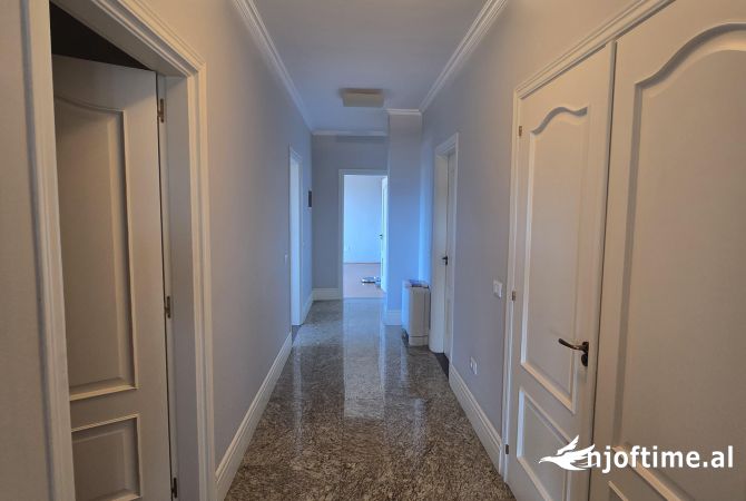 Shtepi ne shitje 4+1 ne Tirane - 380,000 Euro