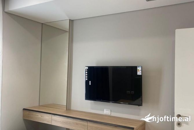 Shtepi ne shitje Apartament ne Tirane, 1+1, Mobilimi E mobiluar, Pagesa 104,000  Euro.